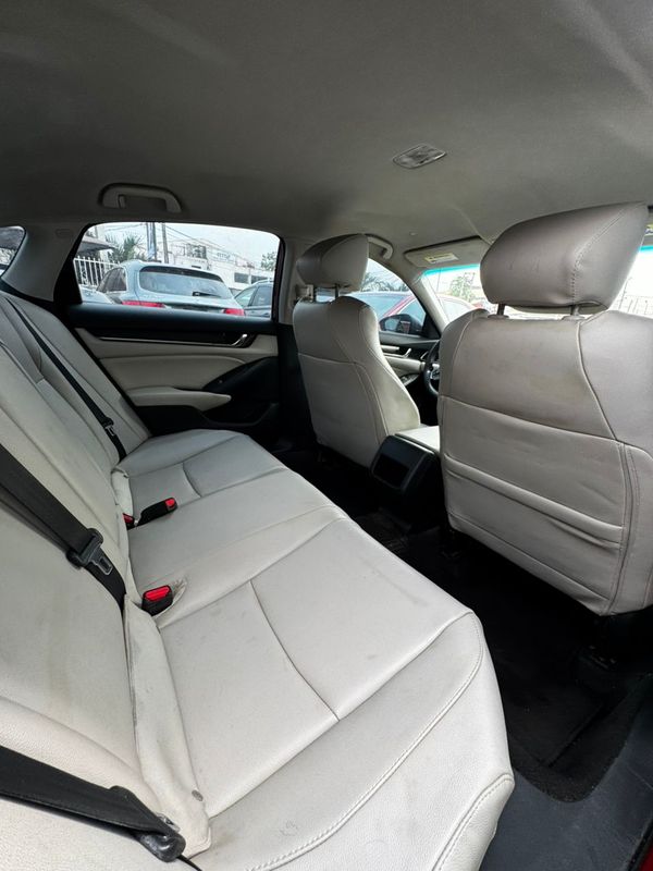 Thumbnail 9 of 2018 Honda Accord sport